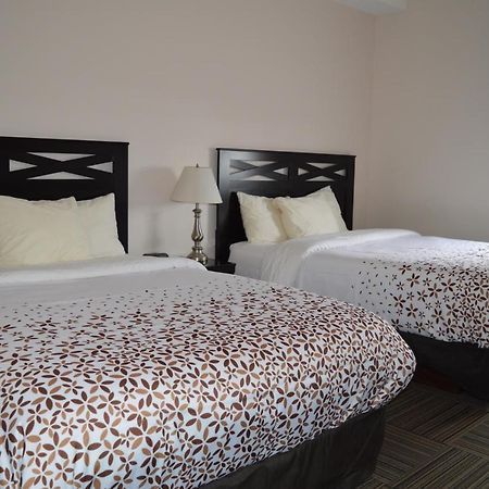 Auberge Macdonald Guest Inn Iroquois Falls Eksteriør billede